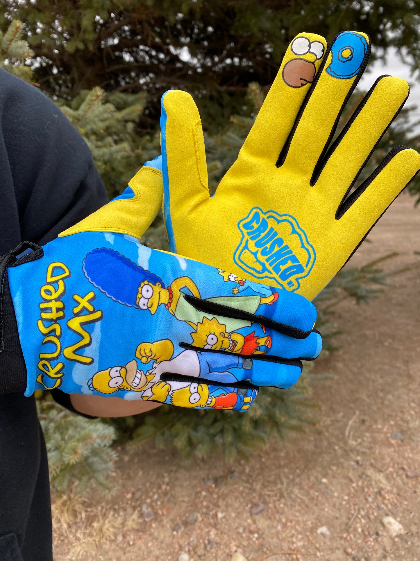 Homers Family Crushed Gloves